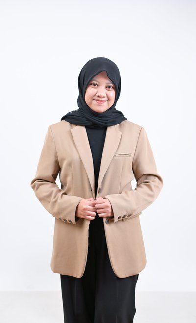 Devinia Putri
